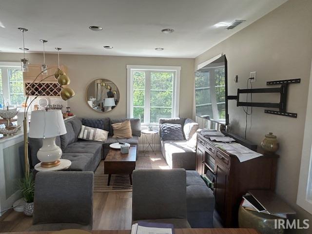 1235 W Gourley Pike
