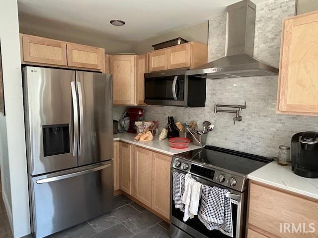 1235 W Gourley Pike