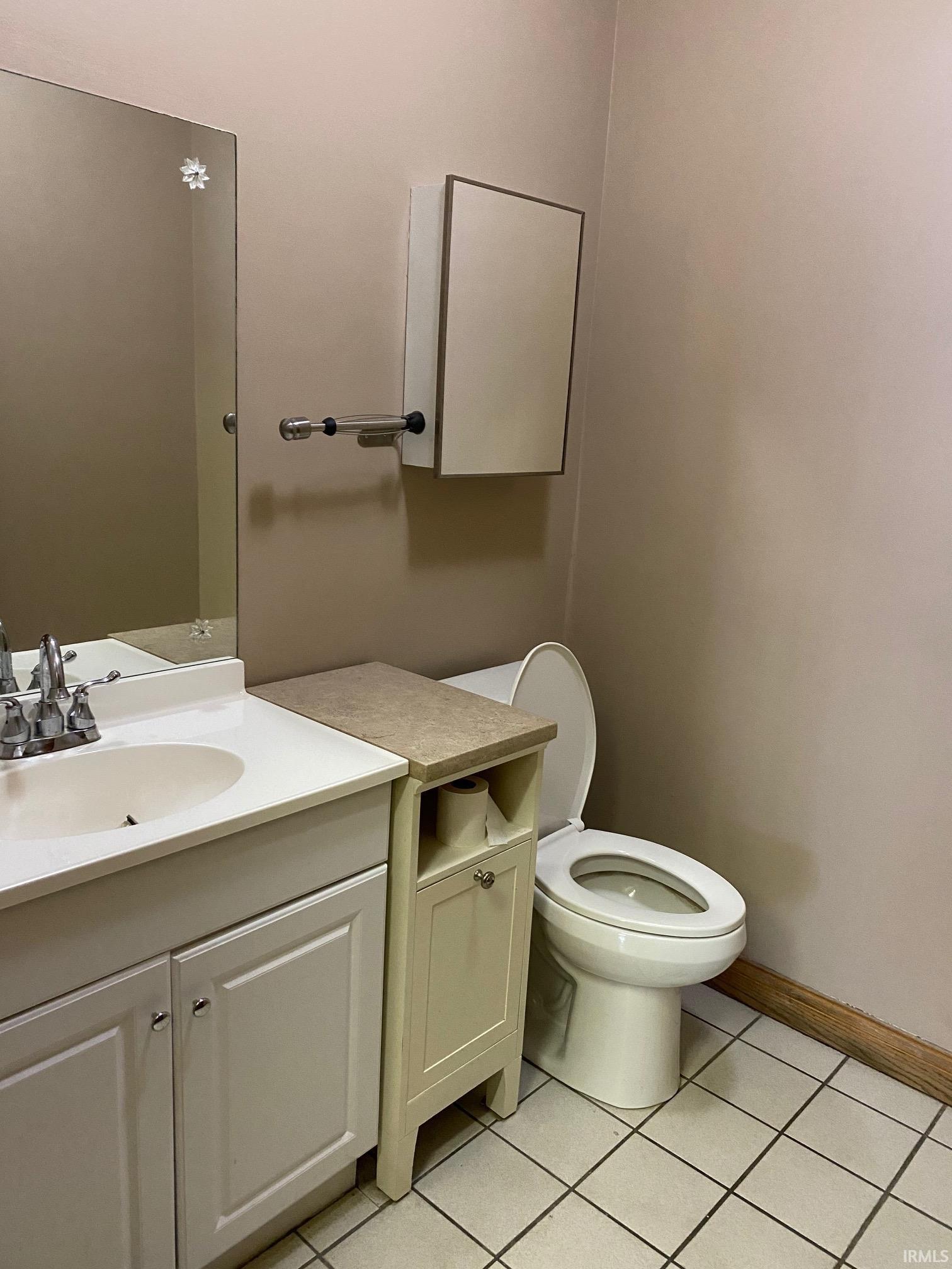 1000 N Walnut Street Unit: Ste J