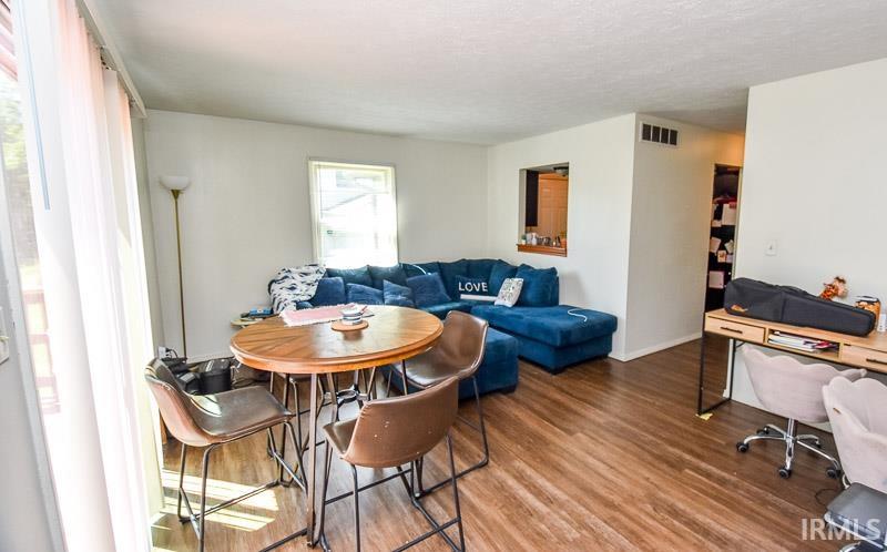 3429 & 3431 S Kennedy Drive