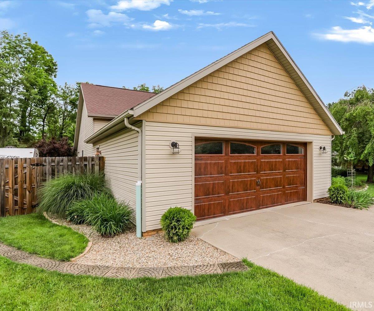 701 E Tracee Court