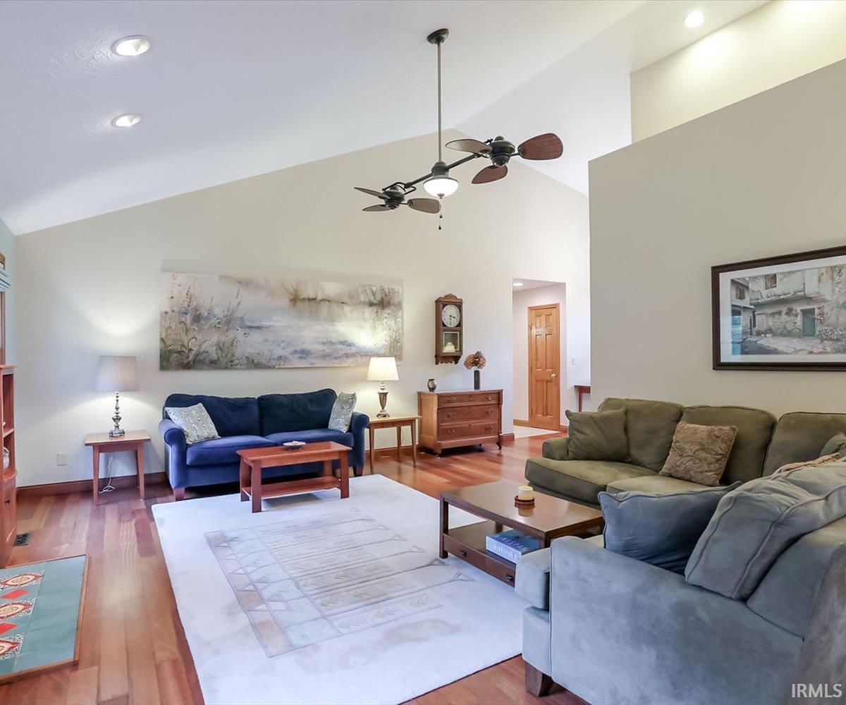 701 E Tracee Court