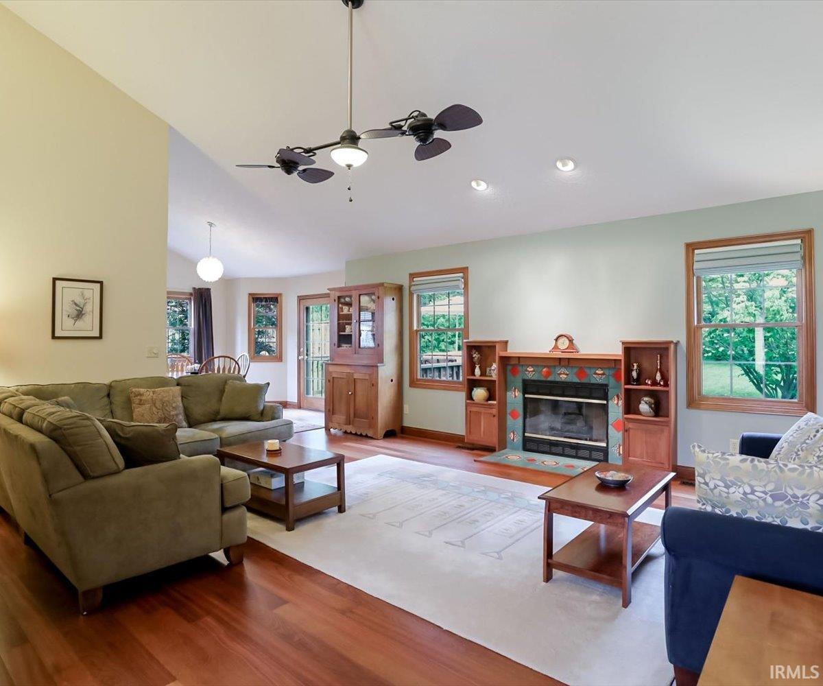 701 E Tracee Court