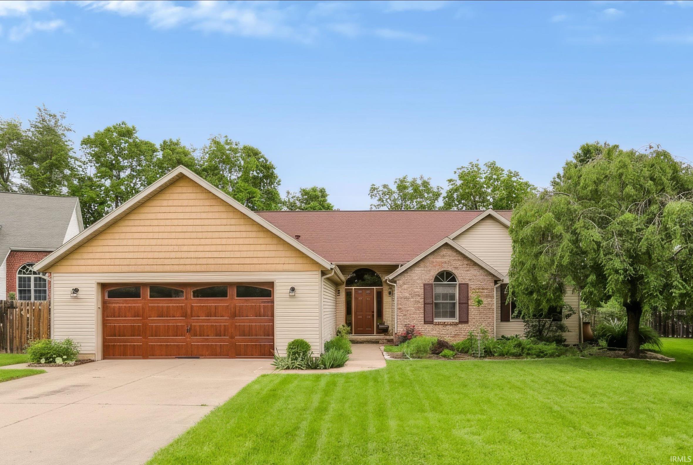 701 E Tracee Court