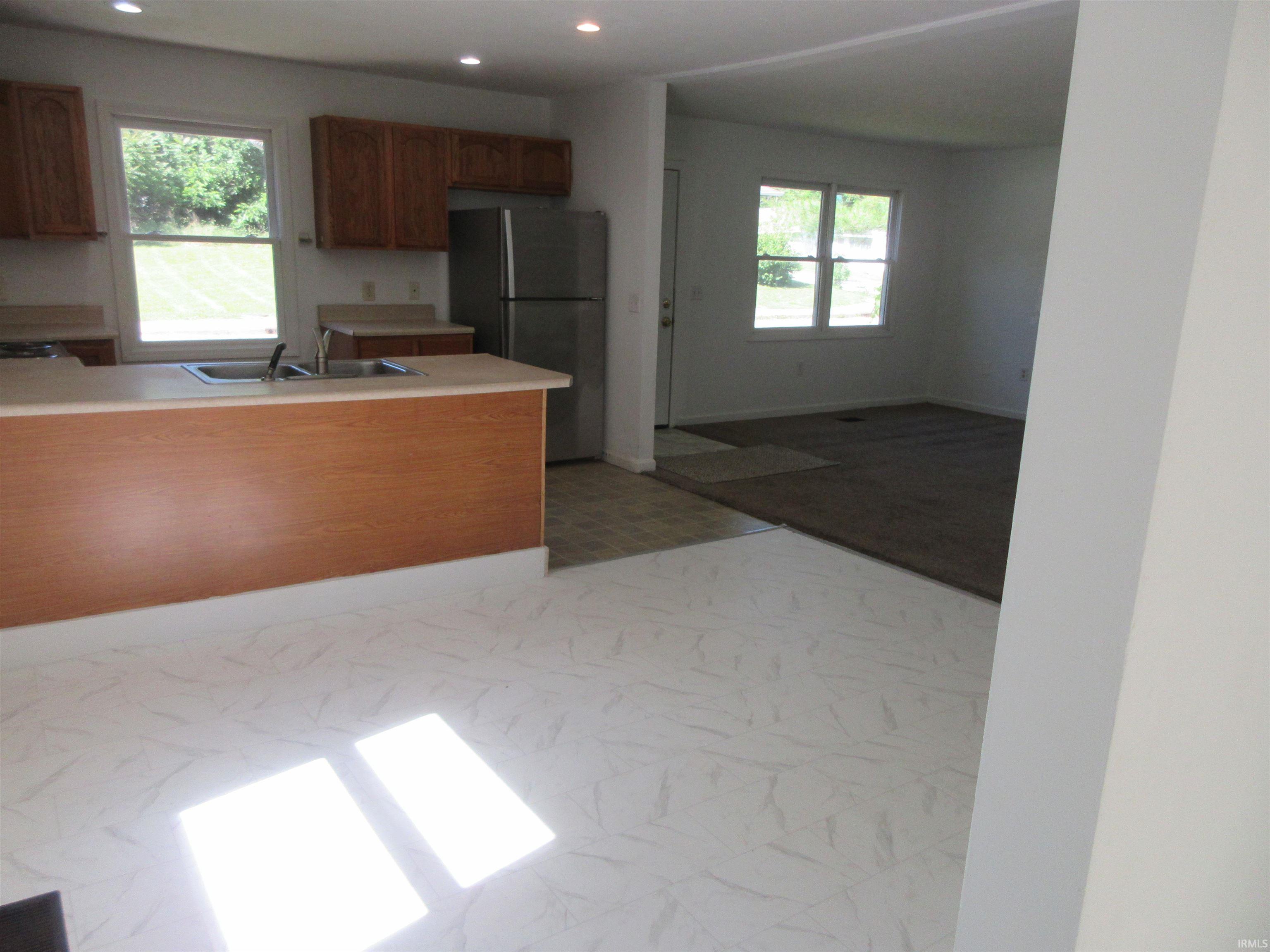 1403 W 6th Street