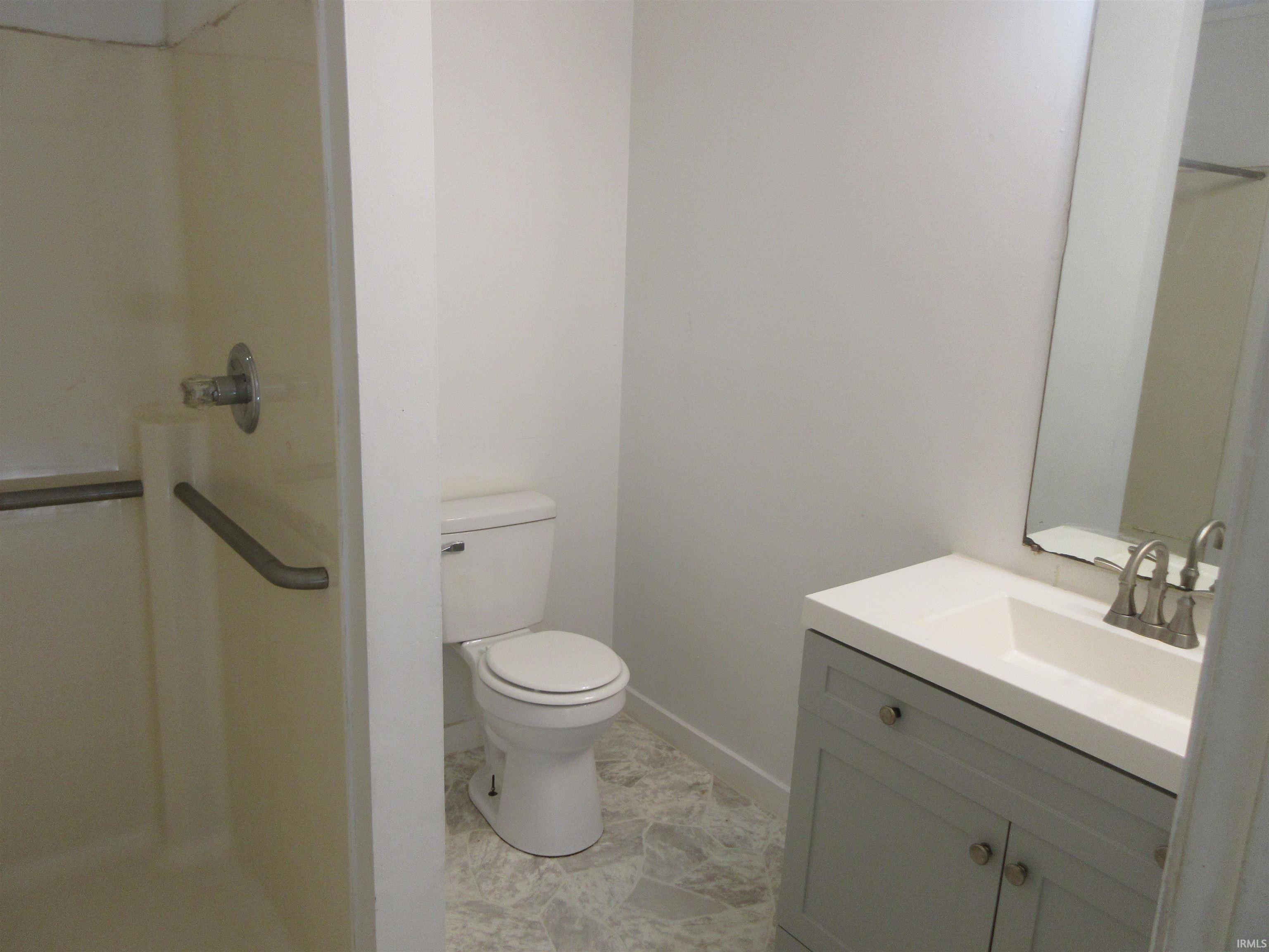 1403 W 6th Street