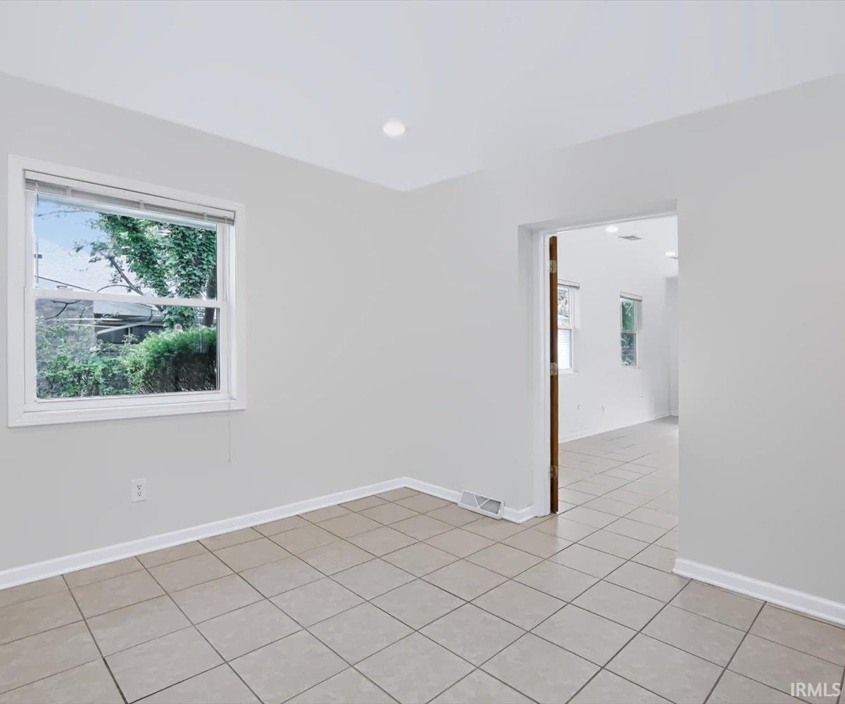 824 S Eastside Drive