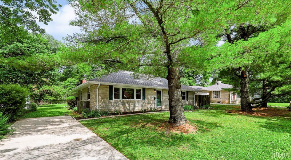 824 S Eastside Drive