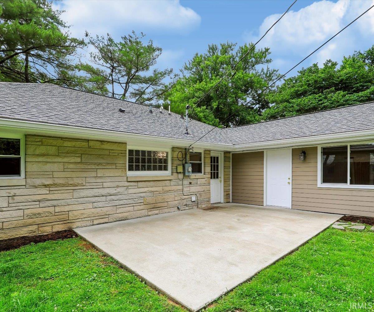 824 S Eastside Drive