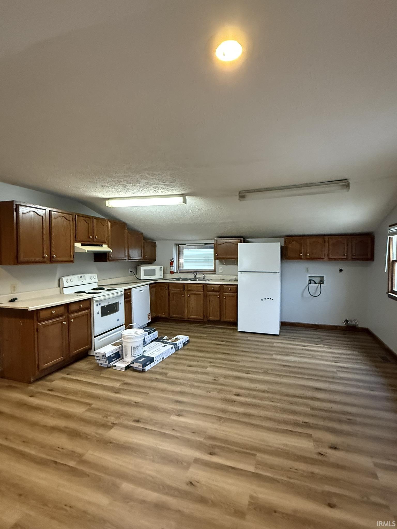 1024 W Country Club Drive