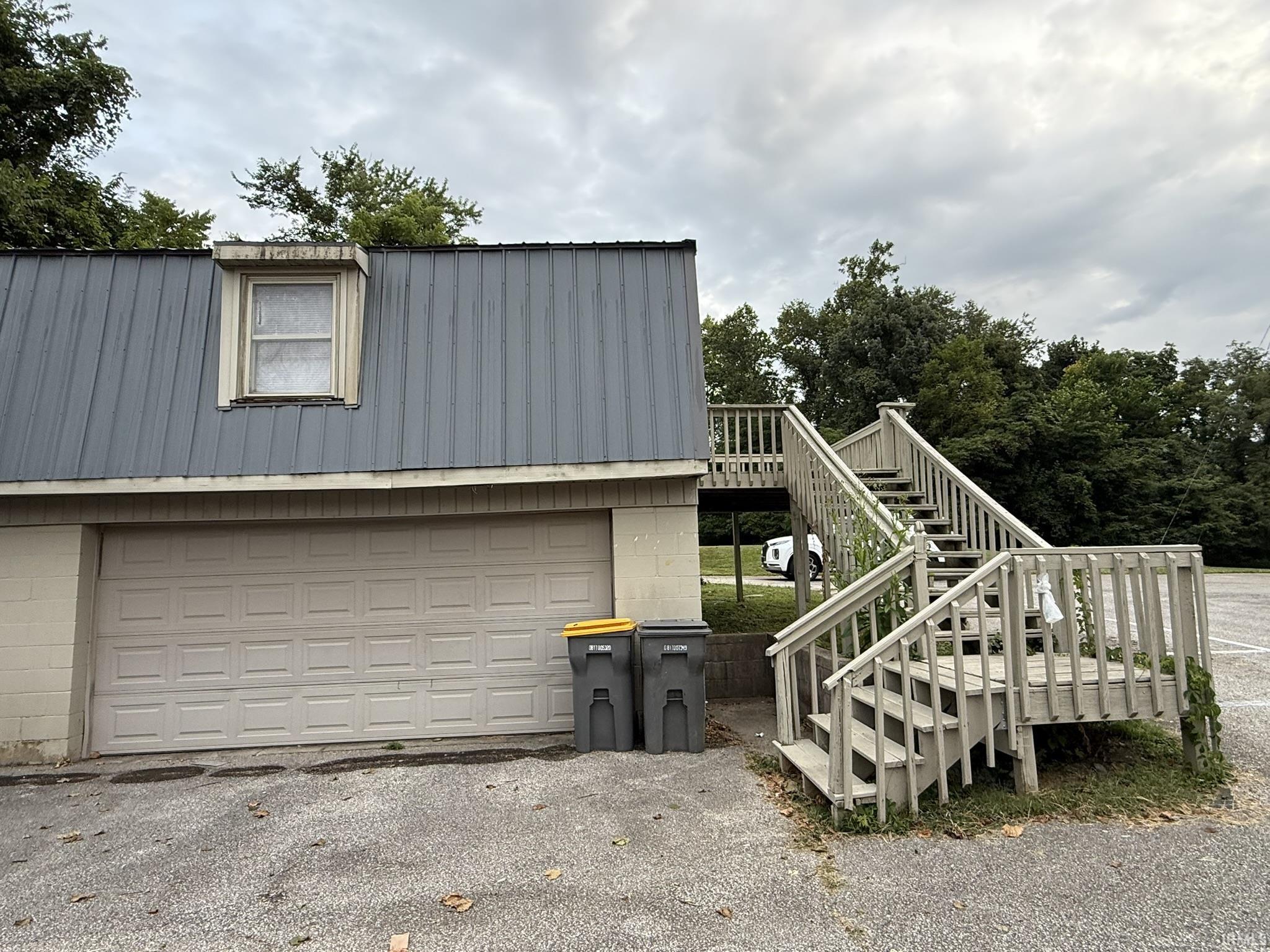 1024 W Country Club Drive