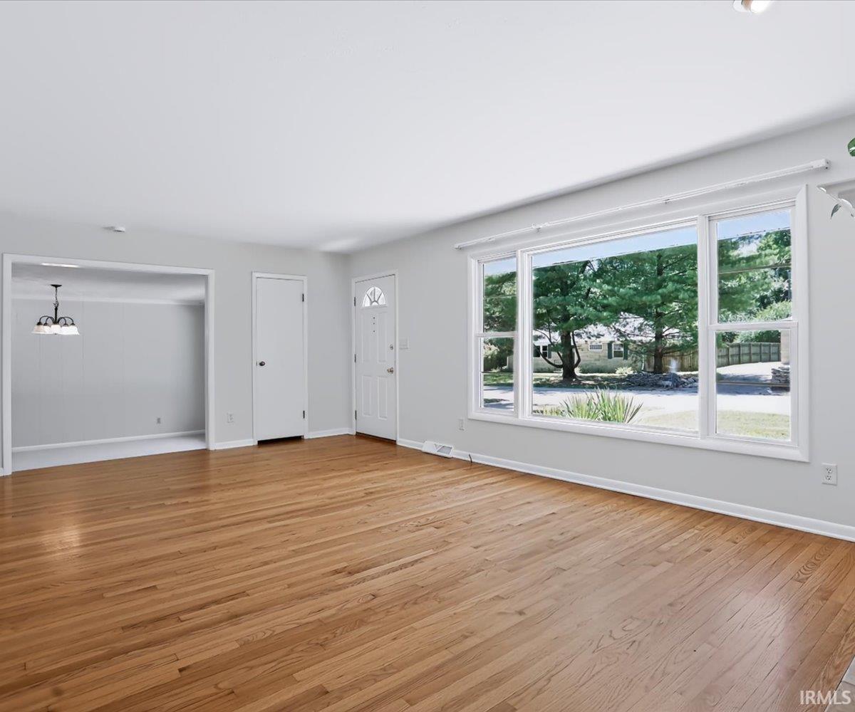 811 S Eastside Drive