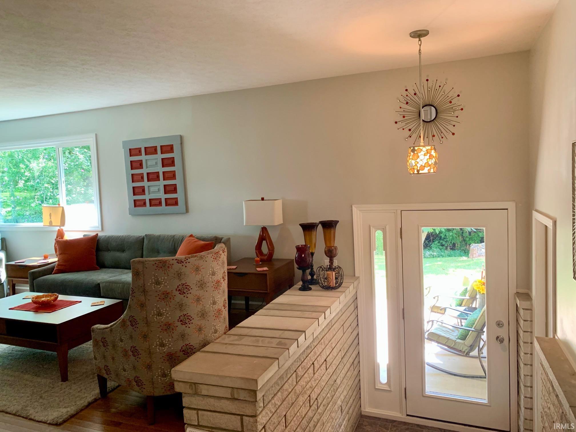 150 W Wayside Drive