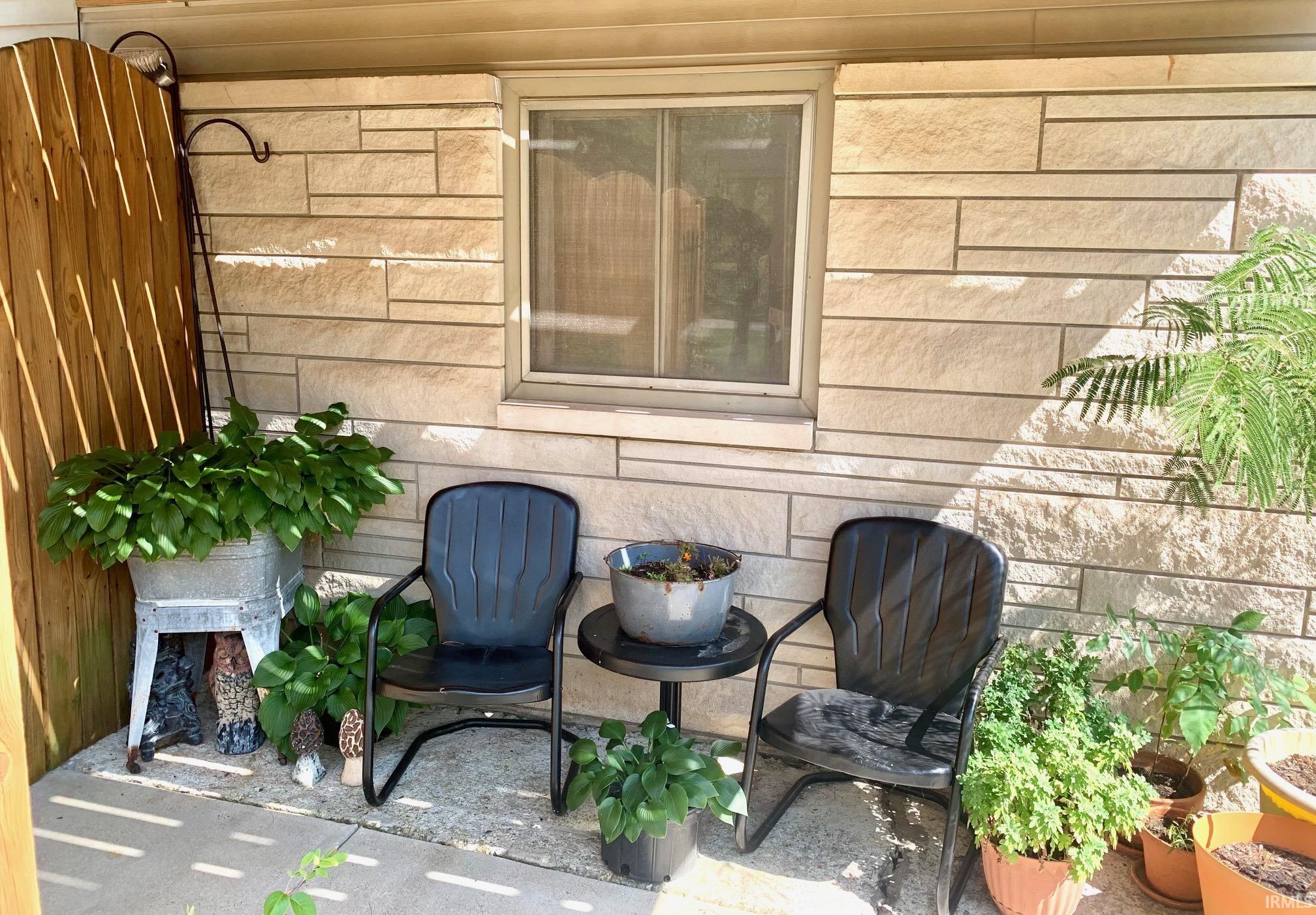 150 W Wayside Drive