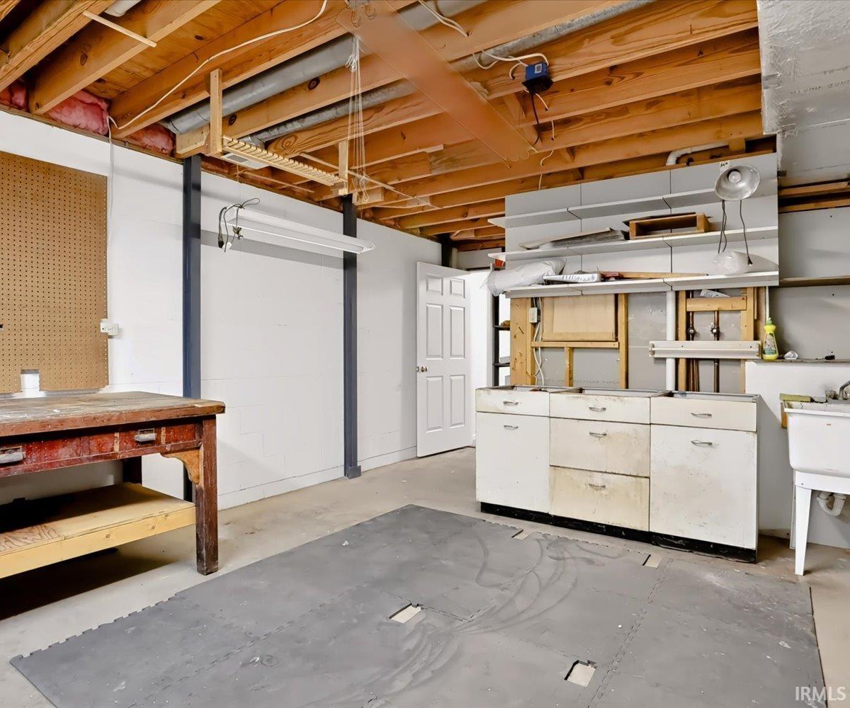 2601 S Trotters Run