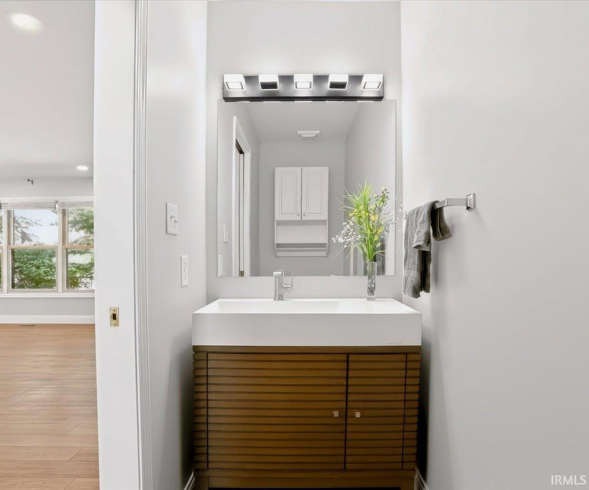 2601 S Trotters Run