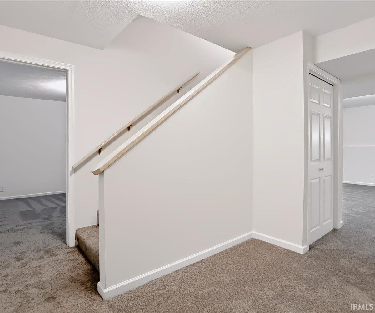 2601 S Trotters Run