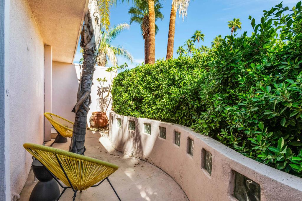 505 N Saturmino Drive