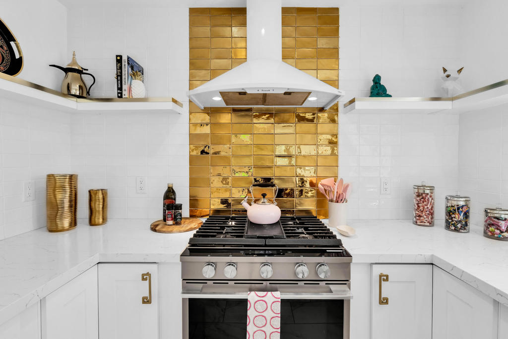 505 N Saturmino Drive