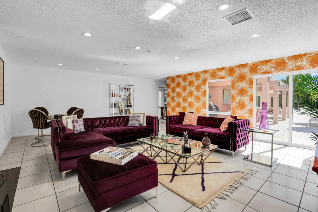 505 N Saturmino Drive