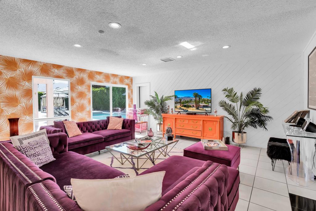 505 N Saturmino Drive