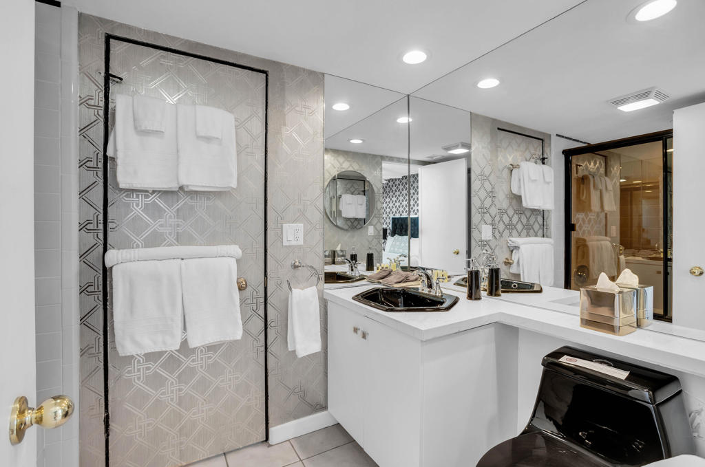 505 N Saturmino Drive