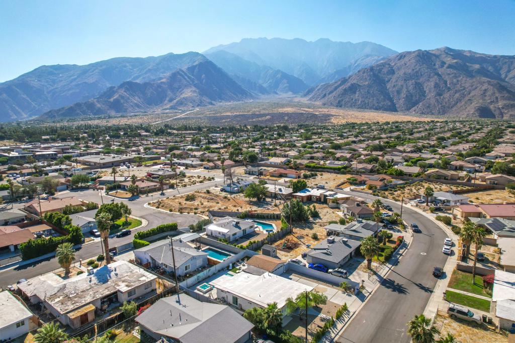 495 W Sunview Avenue