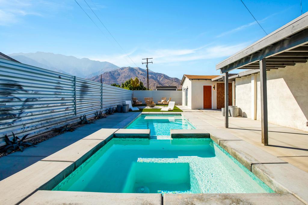 495 W Sunview Avenue