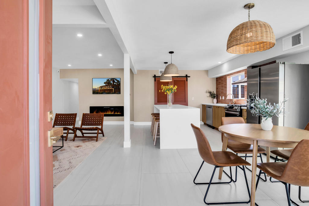 495 W Sunview Avenue