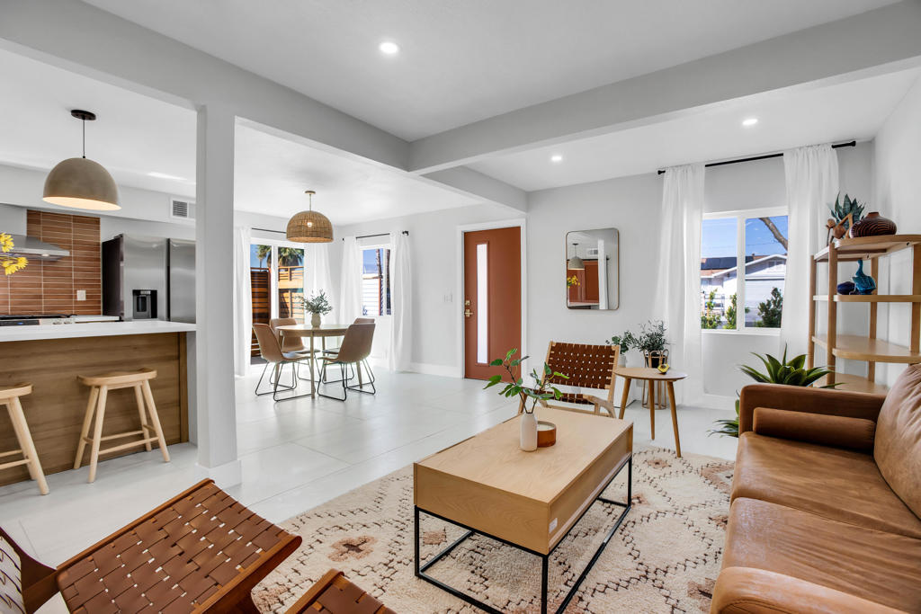 495 W Sunview Avenue