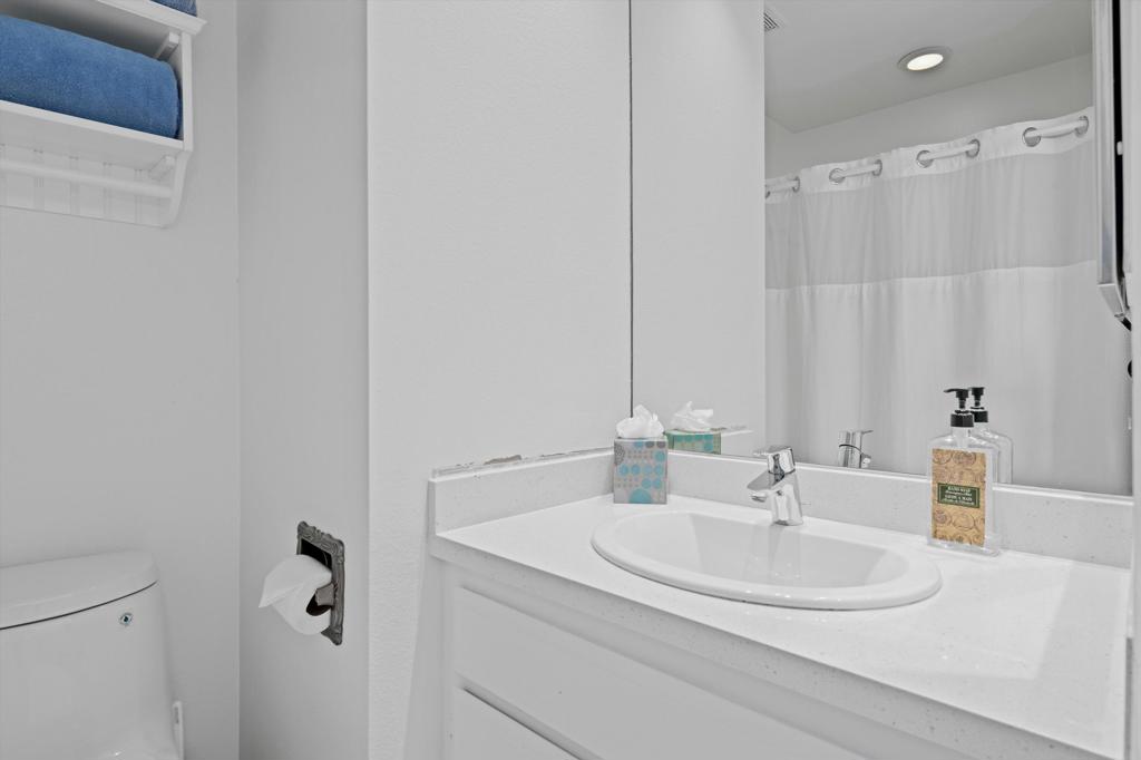 2542 E Miramonte Circle C