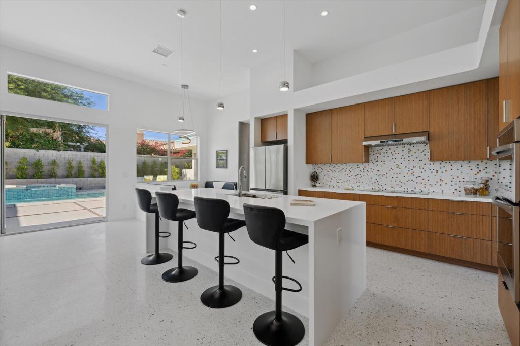 2705 N Biskra Road