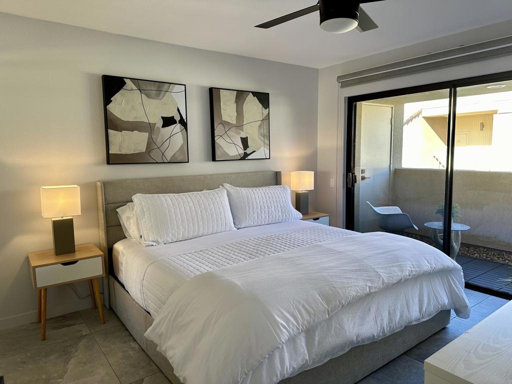 222 N Calle El Segundo 522