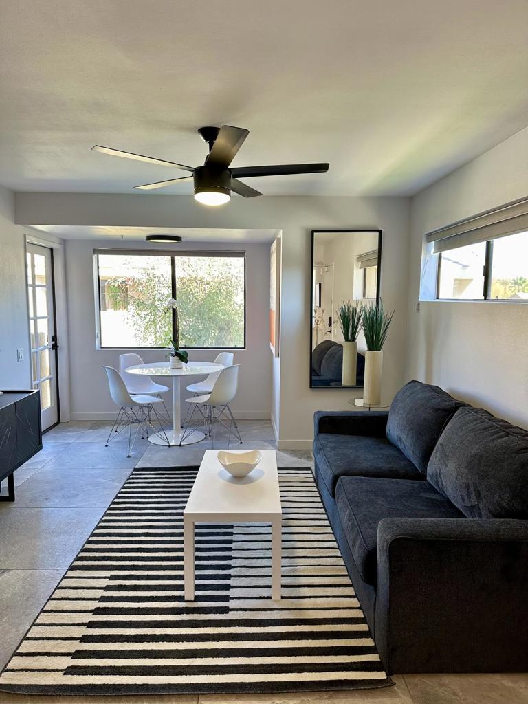 222 N Calle El Segundo 522