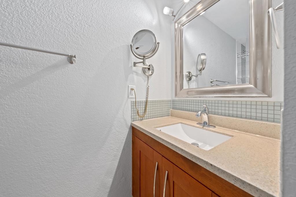 2820 N Arcadia Court 202