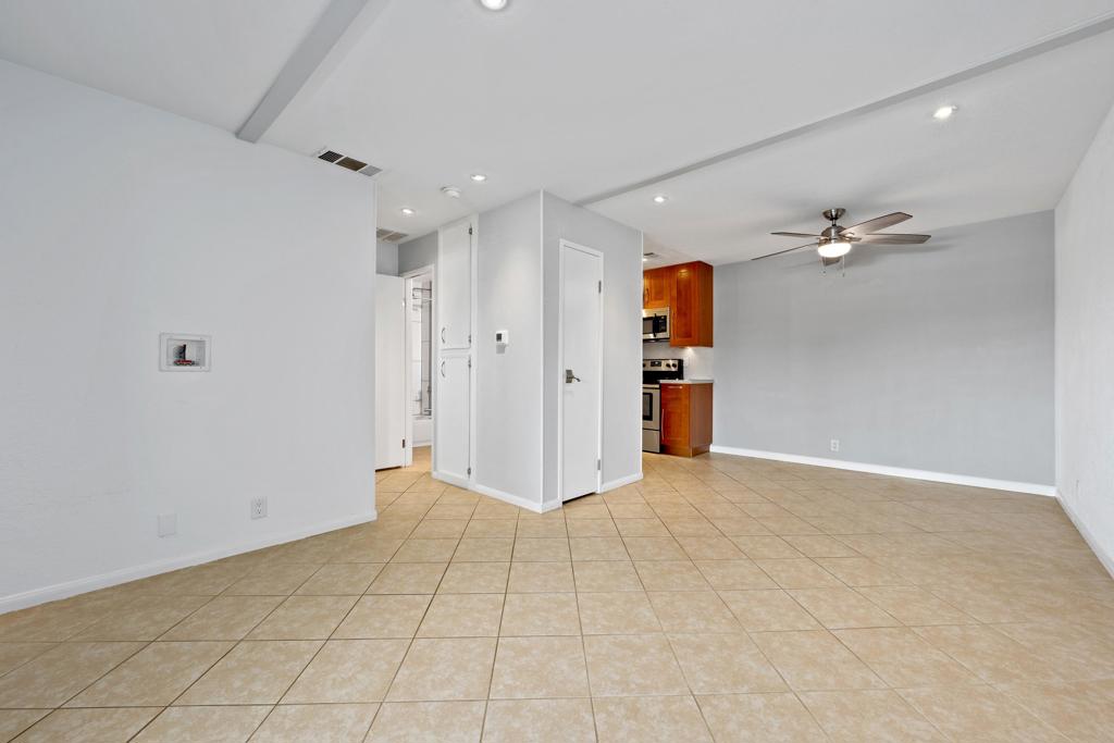 2820 N Arcadia Court 202