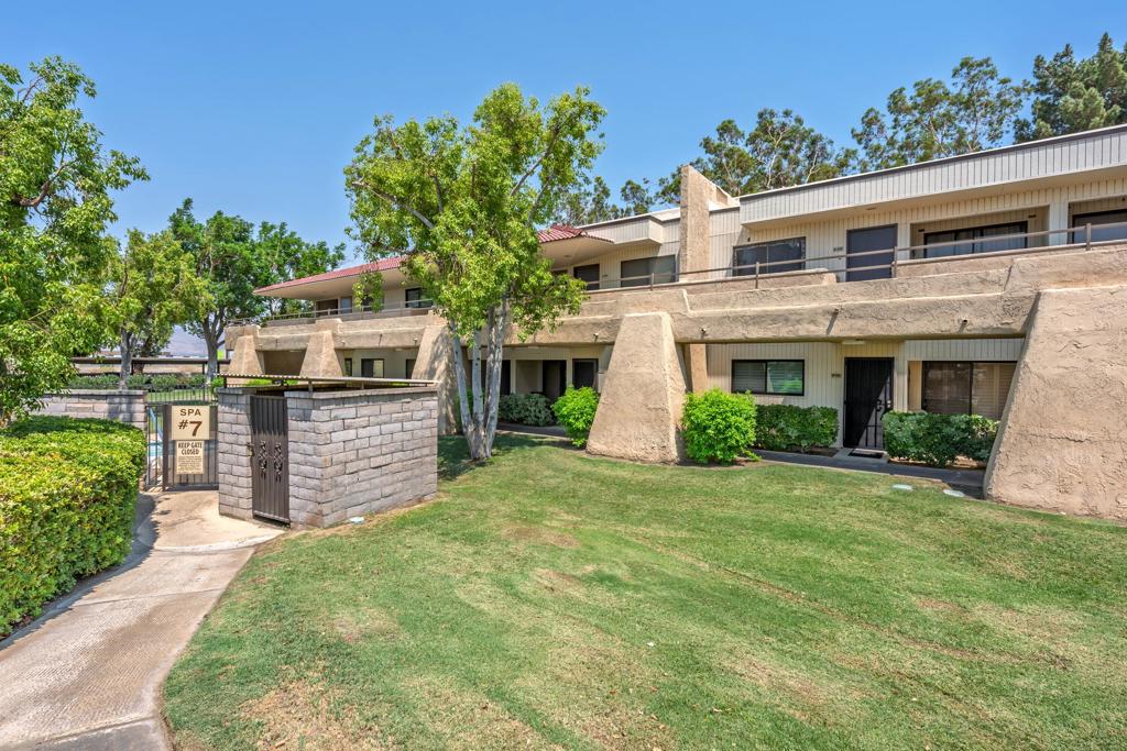 2820 N Arcadia Court 202