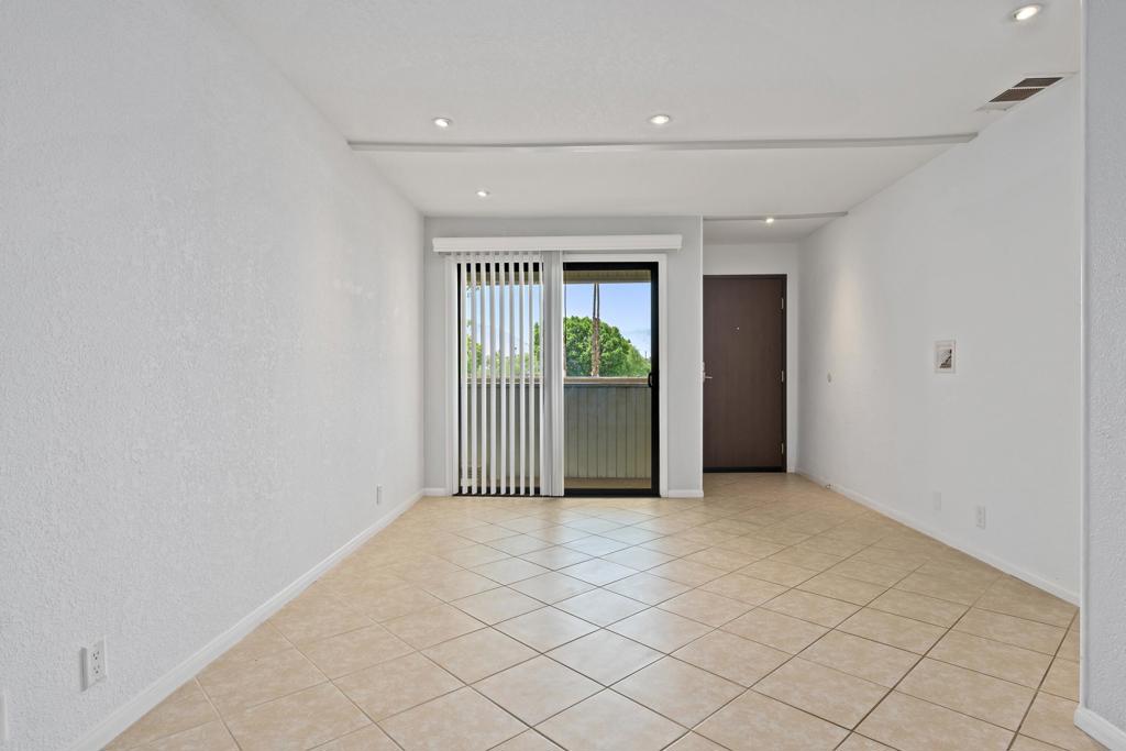 2820 N Arcadia Court 202