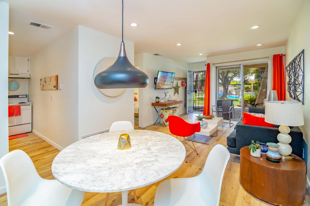 550 N Villa Court 114