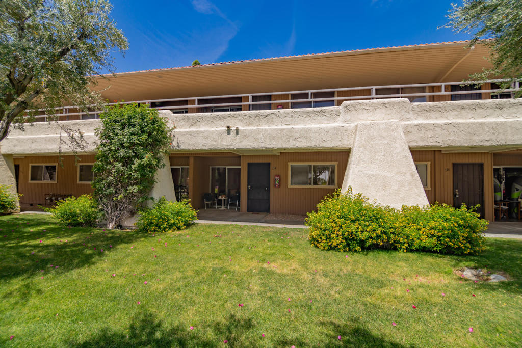 550 N Villa Court 114