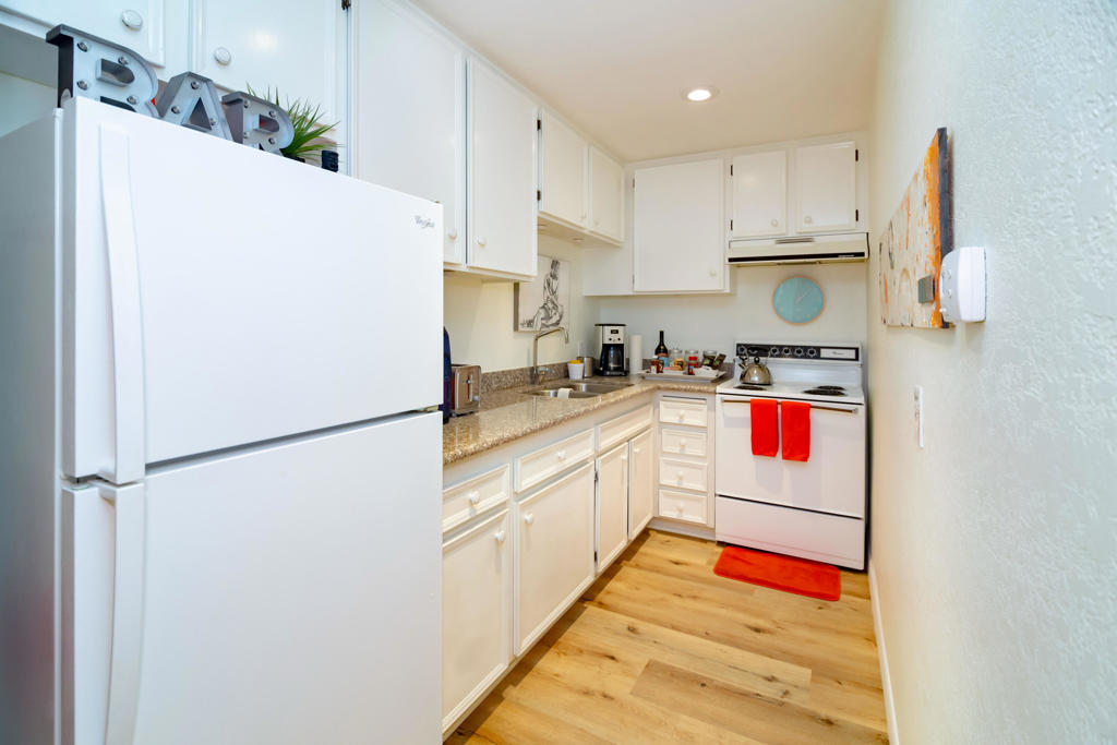 550 N Villa Court 114