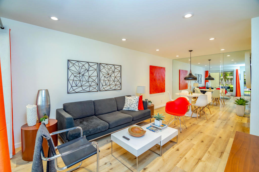 550 N Villa Court 114