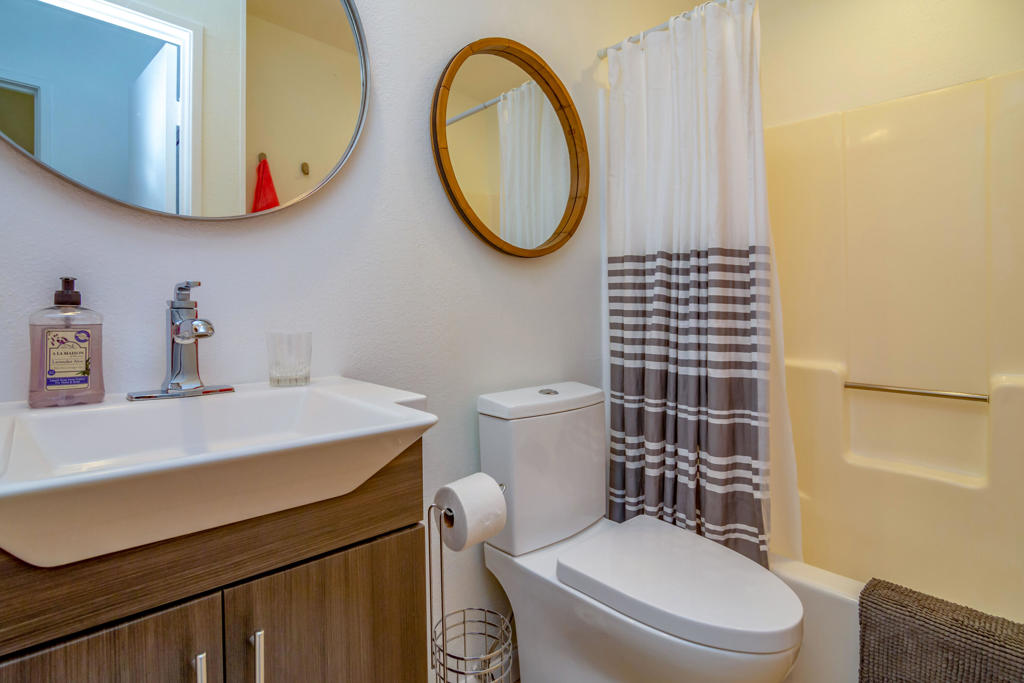 550 N Villa Court 114
