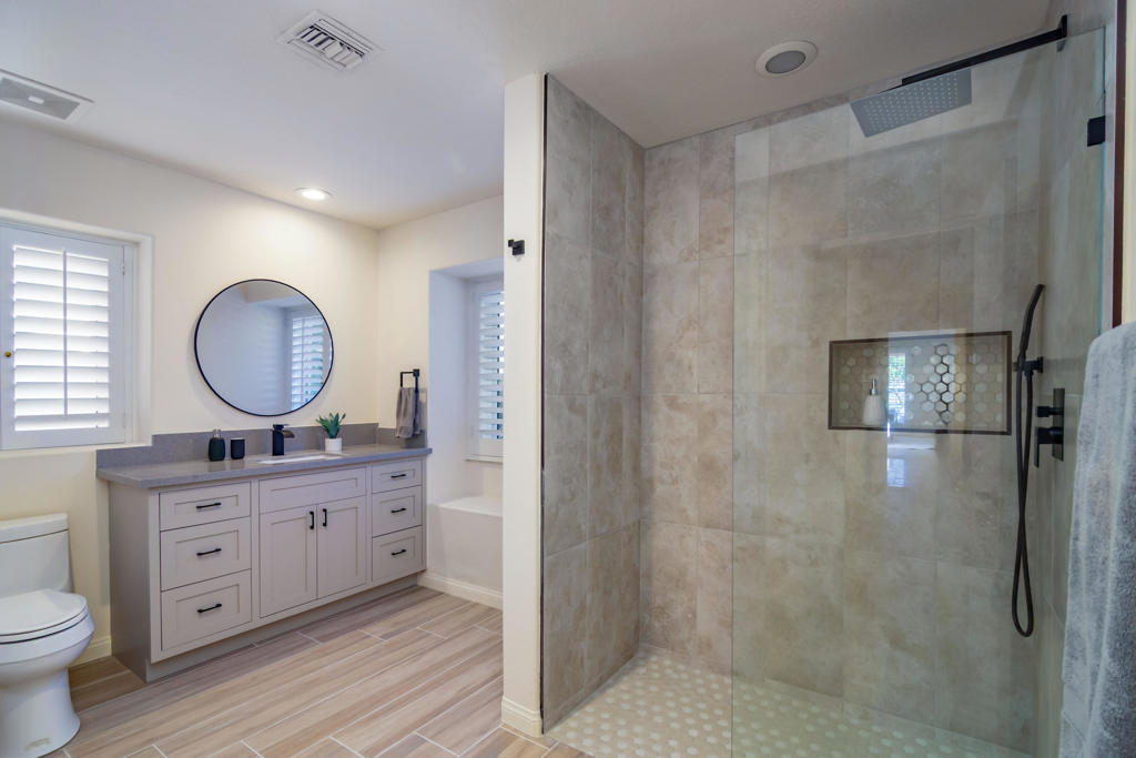 38131 Tandika Trail N