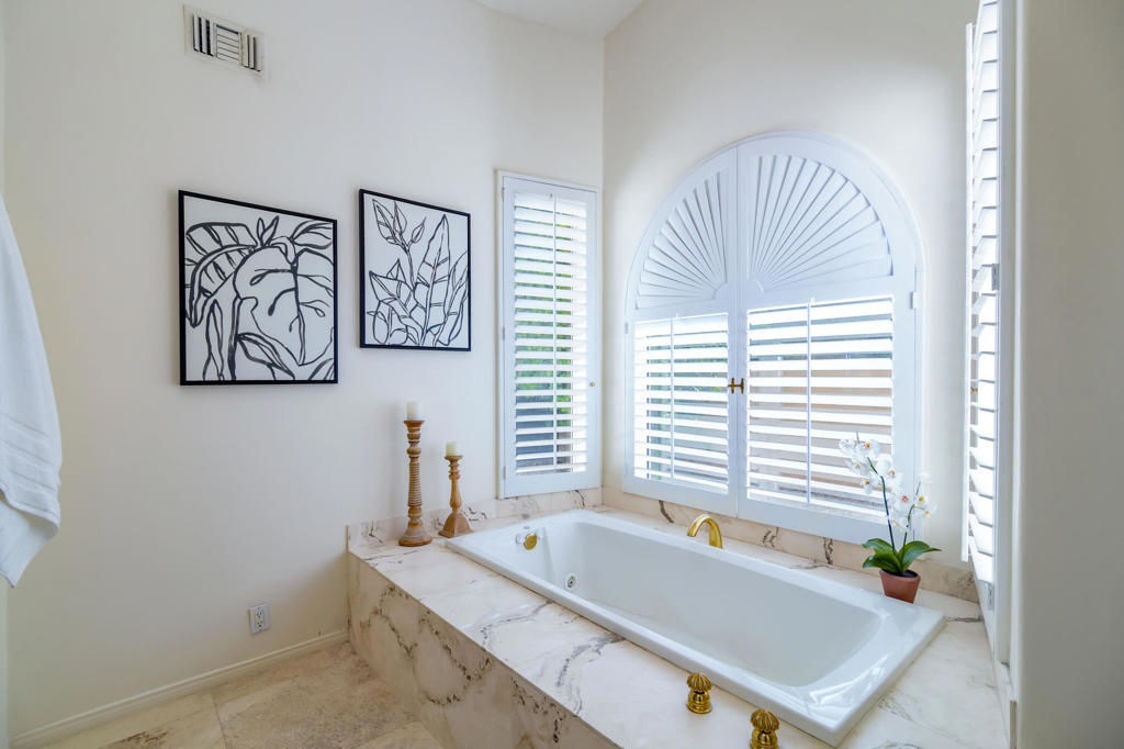 38131 Tandika Trail N