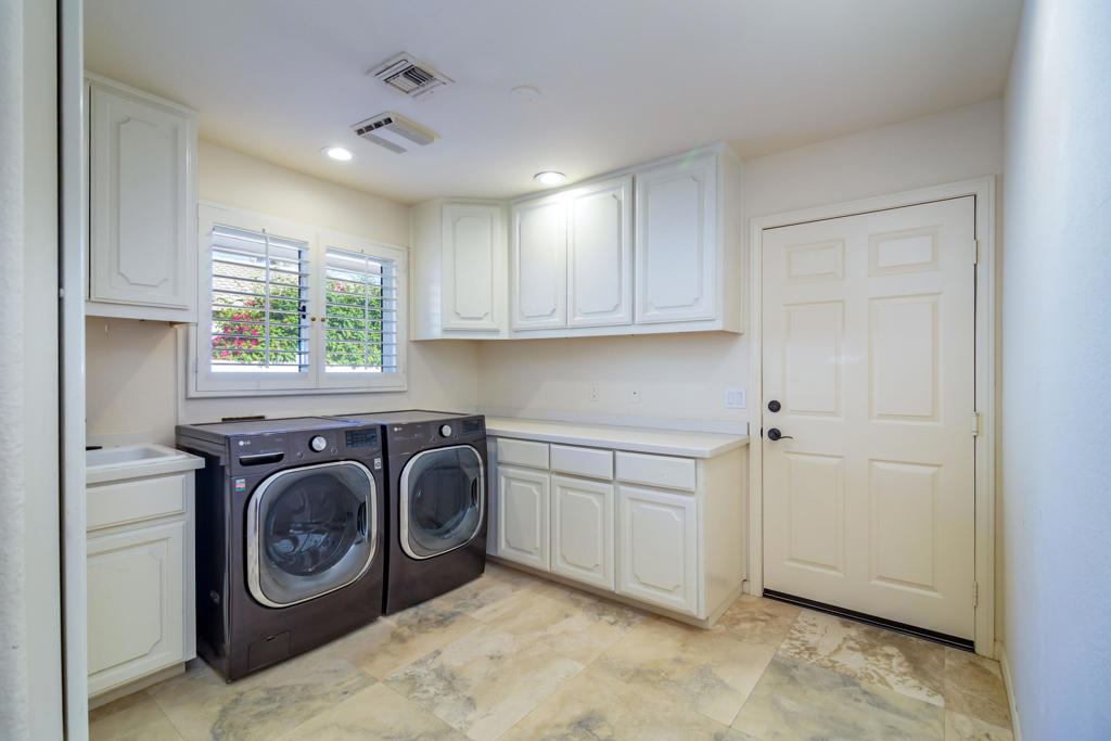 38131 Tandika Trail N