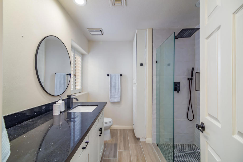 38131 Tandika Trail N