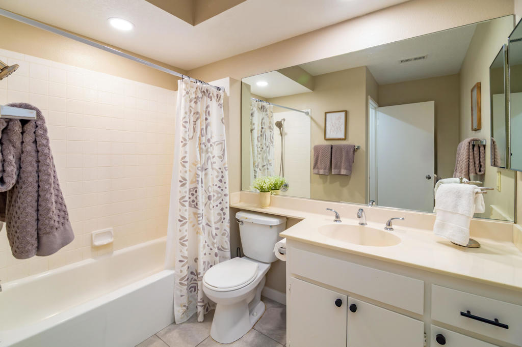 163 Desert Falls Circle