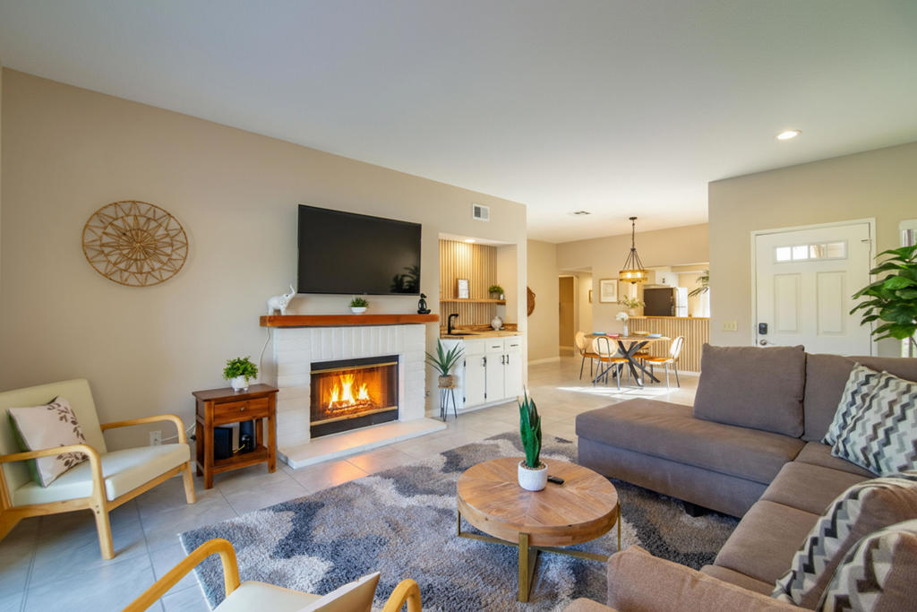 163 Desert Falls Circle