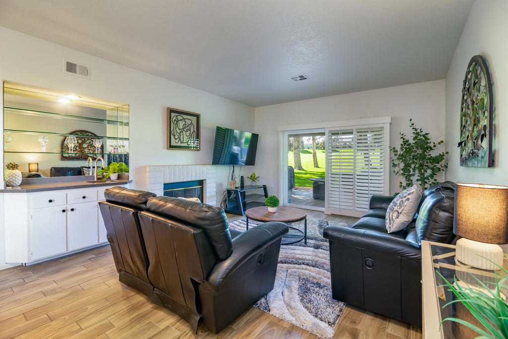 491 Desert Falls Drive N